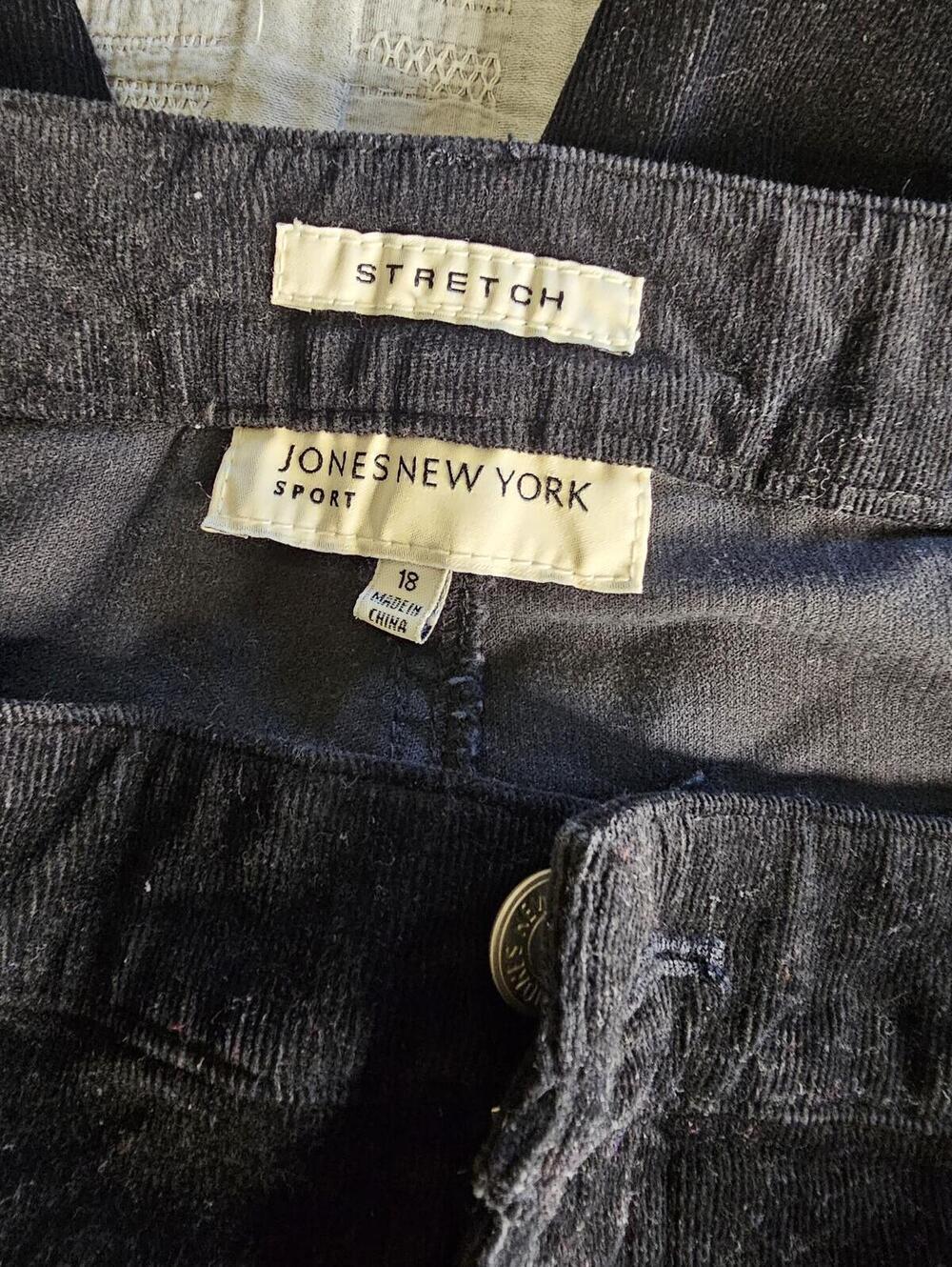 Jones New York Sport Black Stretch Corduroy Pants Size 18 - Picture 2 of 3